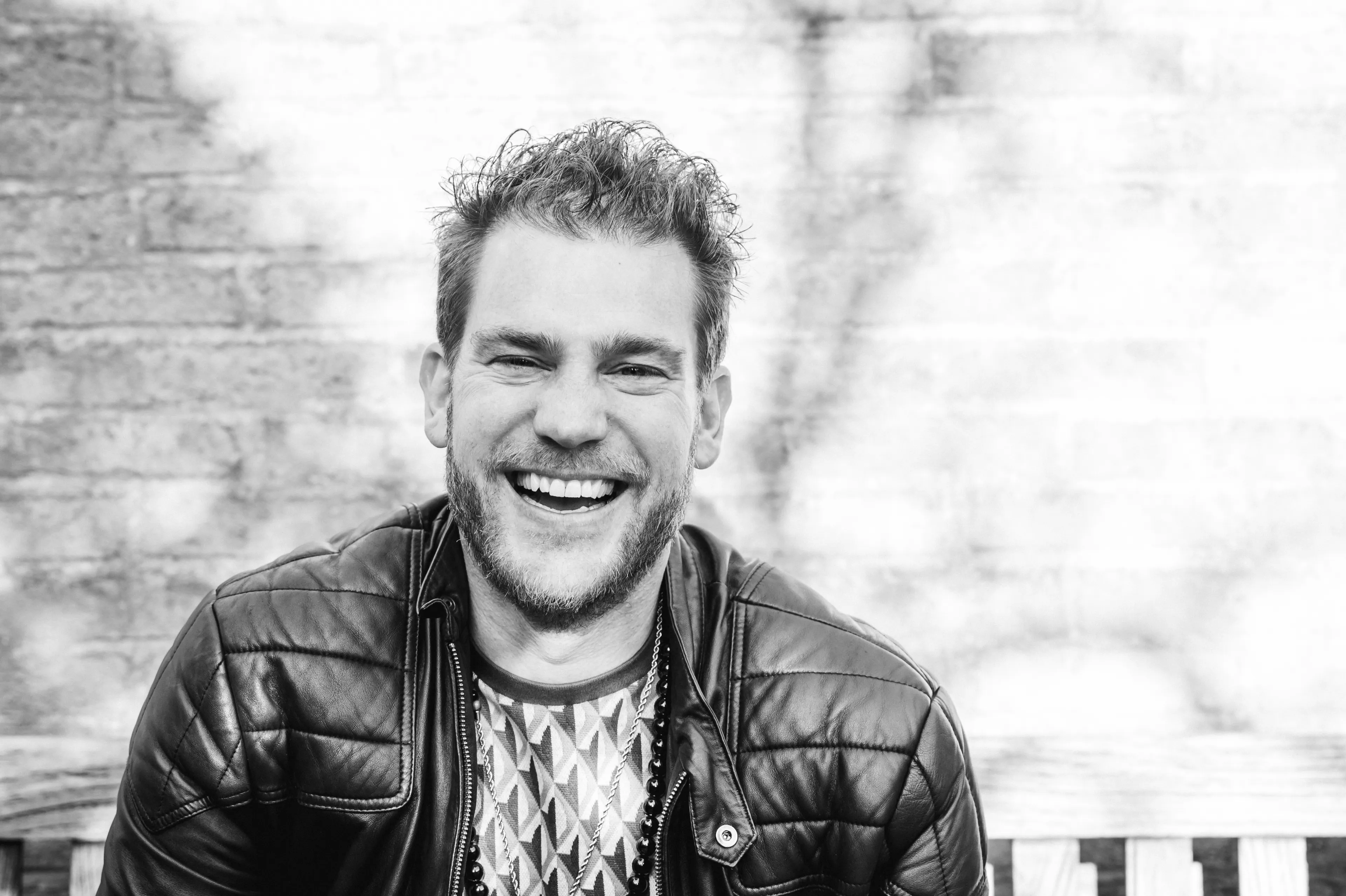 Zanger Tim Akkerman: ‘Met muziek verwerk ik mijn emoties’