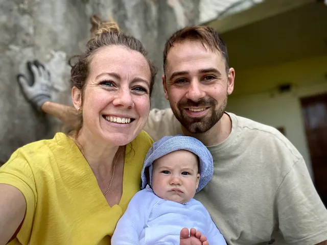 Arachne, Sander en Zev emigreren naar Italië.