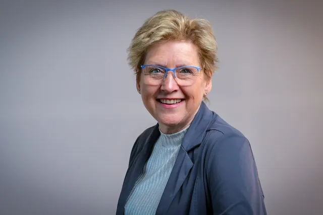 Directeur van autisme-methodiek 'geef me de 5' geeft tips hoe je in verbinding kunt blijven met een partner met autisme.