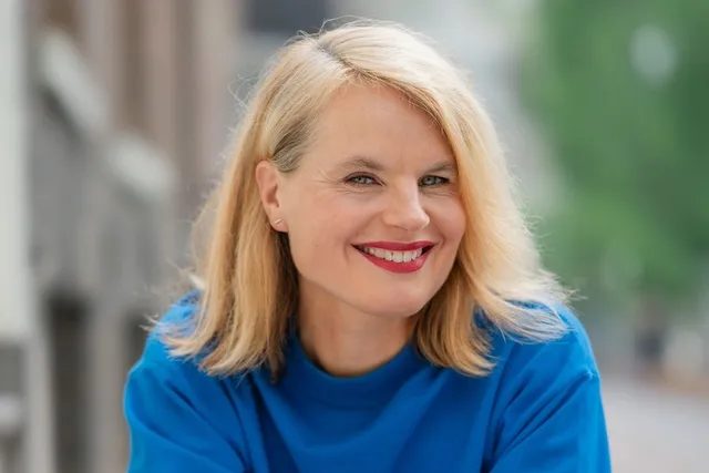 Presentatrice van BinnesteBuiten en duurzaamheidsexpert Marieke Eyskoot.