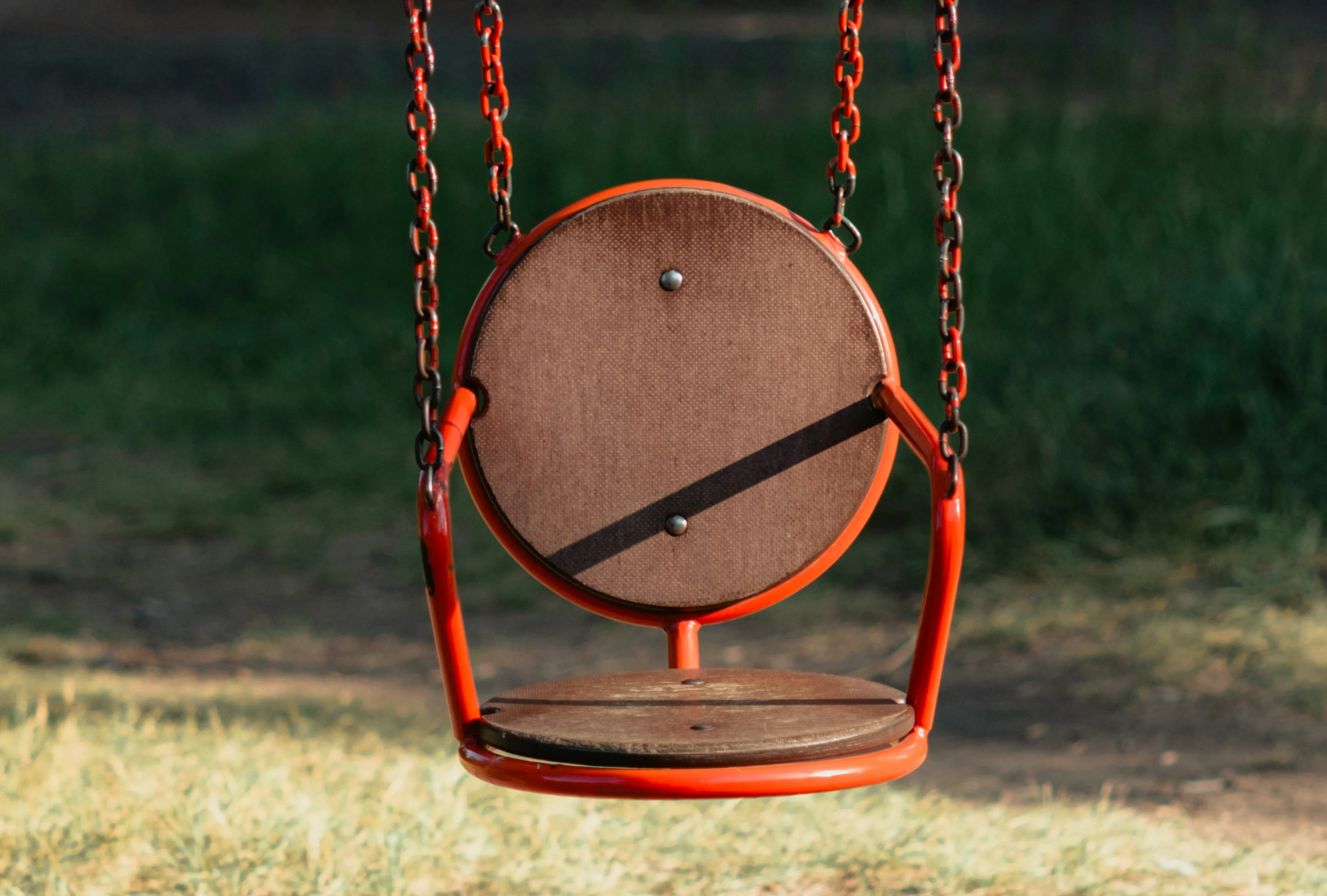 Tineke werd als kind seksueel misbruikt: ‘Ik was zó dol op deze man, dat ik het misbruik op de koop toenam’