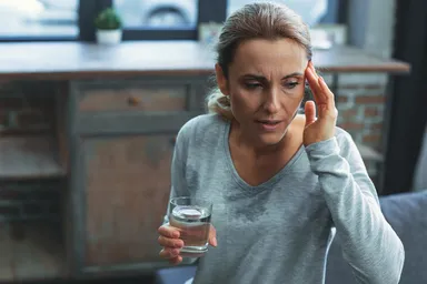 Wat je hormonen je vertellen tijdens de overgang: ‘Hoi, ik ben Oestrogeen’