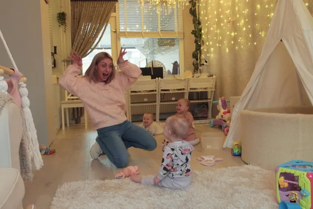 De serie ‘Meer dan verwacht’ is alweer voorbij. Heb je ook zo genoten van de avonturen van de drielingouders? Bekijk hier vier memorabele video’s.