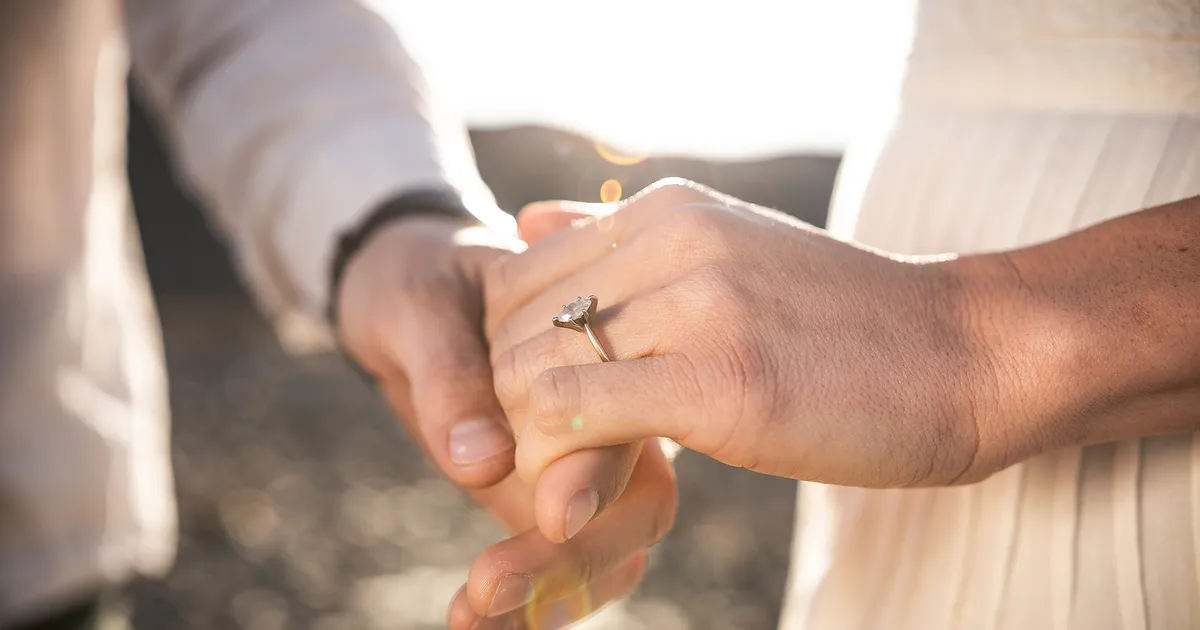 ‘Ik ben getrouwd, maar verliefd op een andere man’ - EO