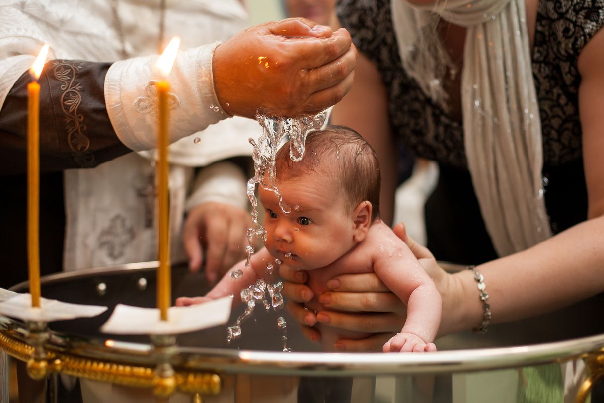 13 prachtige liederen voor het dopen of opdragen van je baby