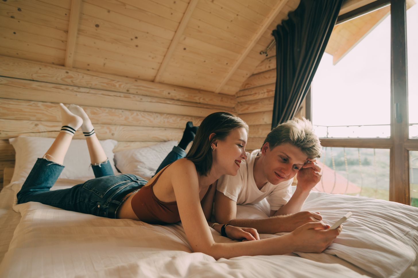 Help: jouw verliefde tiener wil samen met zijn of haar vriend of vriendin bij jou thuis slapen