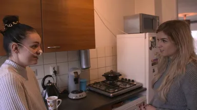 ‘Doordat mijn moeder me losliet, kon ik genezen van anorexia’