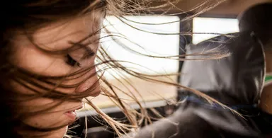 Sylvia’s dochter Christel worstelt met een eetbuistoornis: ‘We zijn er nooit bij als ze een eetbui heeft’