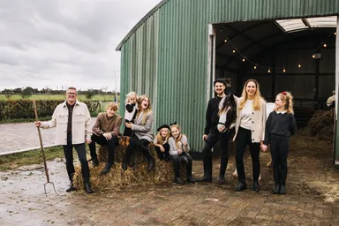 Annemarie Geerts trekt haar eigen plan met kerst: ‘Waarom zouden we in alle gekte meegaan?’