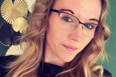 Esther leeft dagelijks in pijn door reuma