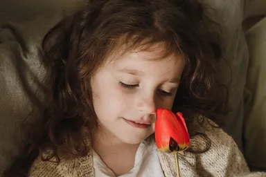 Column van een pleegmoeder over bloemen in hemelse ecoline