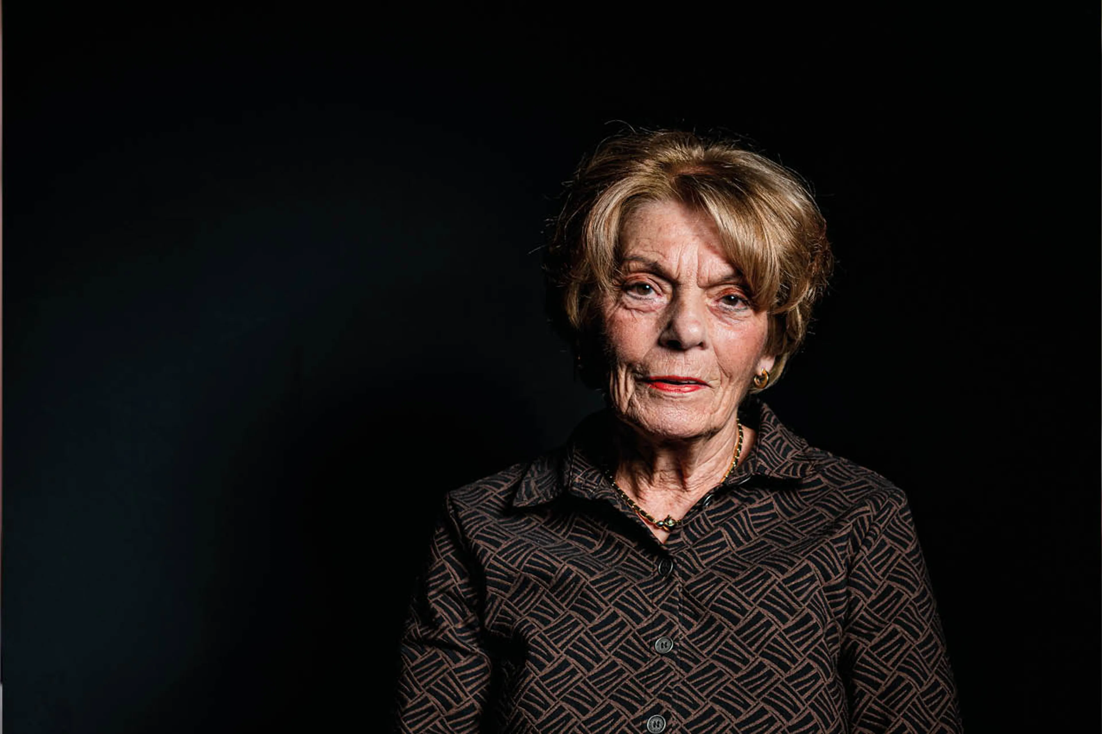 Het bombardement op Nijmegen op 22 februari 1944 wordt ook wel de zwartste dag uit de Tweede Wereldoorlog in Nederland genoemd. Er kwamen ongeveer 800 mensen om. Addy Hendriks (85) is één van de vijf overlevenden die uit een kleuterschool.