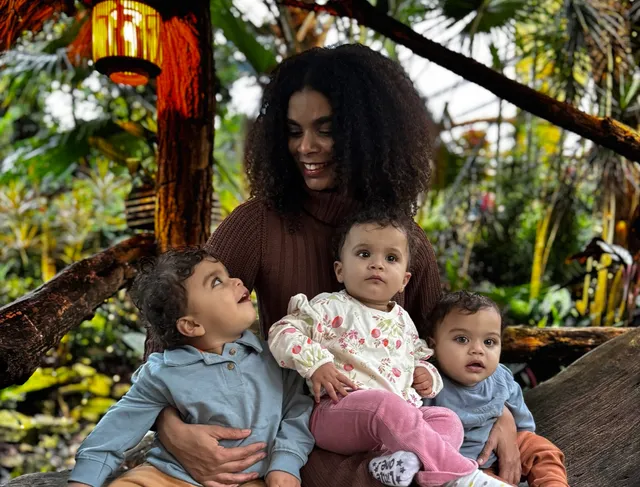 Ze zou een prinses zijn. Een klagende moeder. Fahishta uit ‘Meer dan verwacht’ kreeg de afgelopen dagen veel negatieve reacties van kijkers over zich heen. “Het doet me pijn. Het enige wat ik gedaan heb, is bevallen en anderen meenemen in mijn wereld.”.