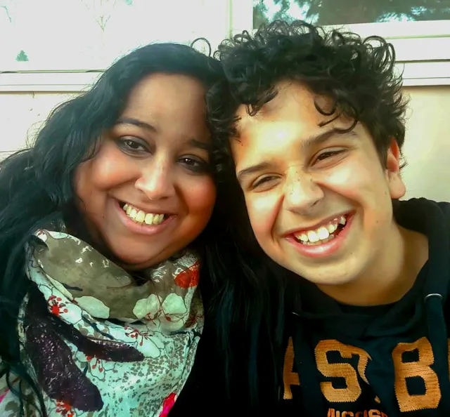 Als geadopteerde vanuit Sri Lanka weet Chamila wat discriminatie is. In dit artikel vertelt ze hoe ze haar kinderen heeft opgevoed rondom het thema racisme.