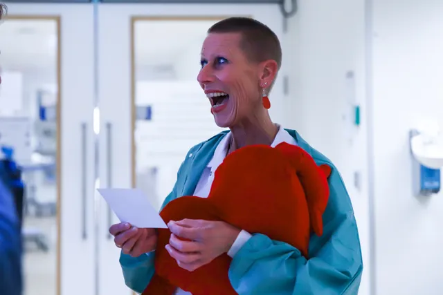 Oncologieverpleegkundige Marry Versluis werd in januari uitgeroepen tot 'Zorgmedewerker van het jaar 2023' door de jury van het Leger des Heils en Eva.