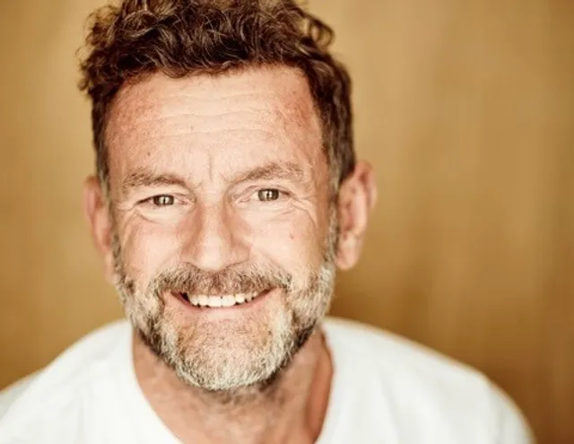 Als urban backpackers pendelden Kluun en zijn vrouw Anne vier jaar lang heen en weer tussen elkaars huizen. Afgelopen zomer kwam daar verandering in. En dat was best even wennen, schrijft hij in deze column.