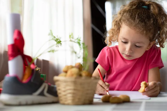 Kinderen die heilig ergens in geloven; het blijft een lastig dingetje. Want hoe pak je dat aan als christelijke moeder die niets liever wil dan haar kinderen het geloof in God meegeven?.
