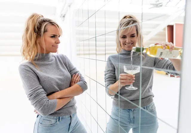 Een maand lang geen alcohol. Presentatrice Anne-Mar Zwart moest er niet aan denken. Wat is een leven zonder wijn? En juist daarom ging ze deze uitdaging aan.