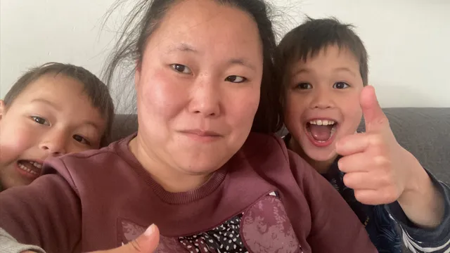 Sung heeft regelmatig te maken met racisme.